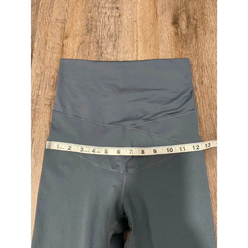 Nike One Women's Maternity High-Waisted Leggings Size Small Short